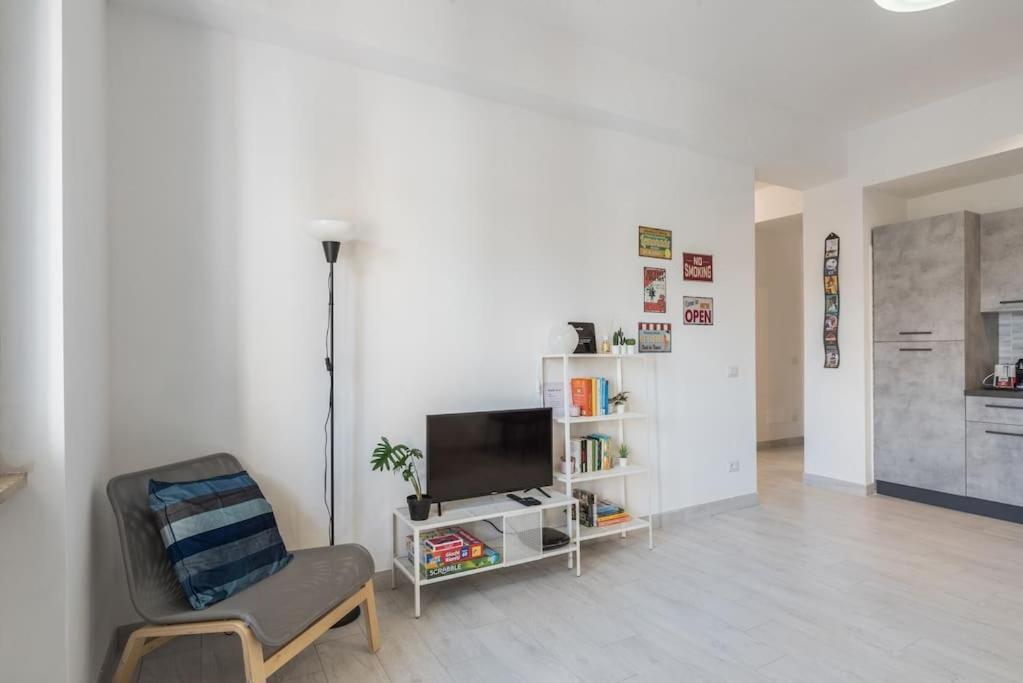 Cinema House In Cinecitta Apartment Rome Exterior photo