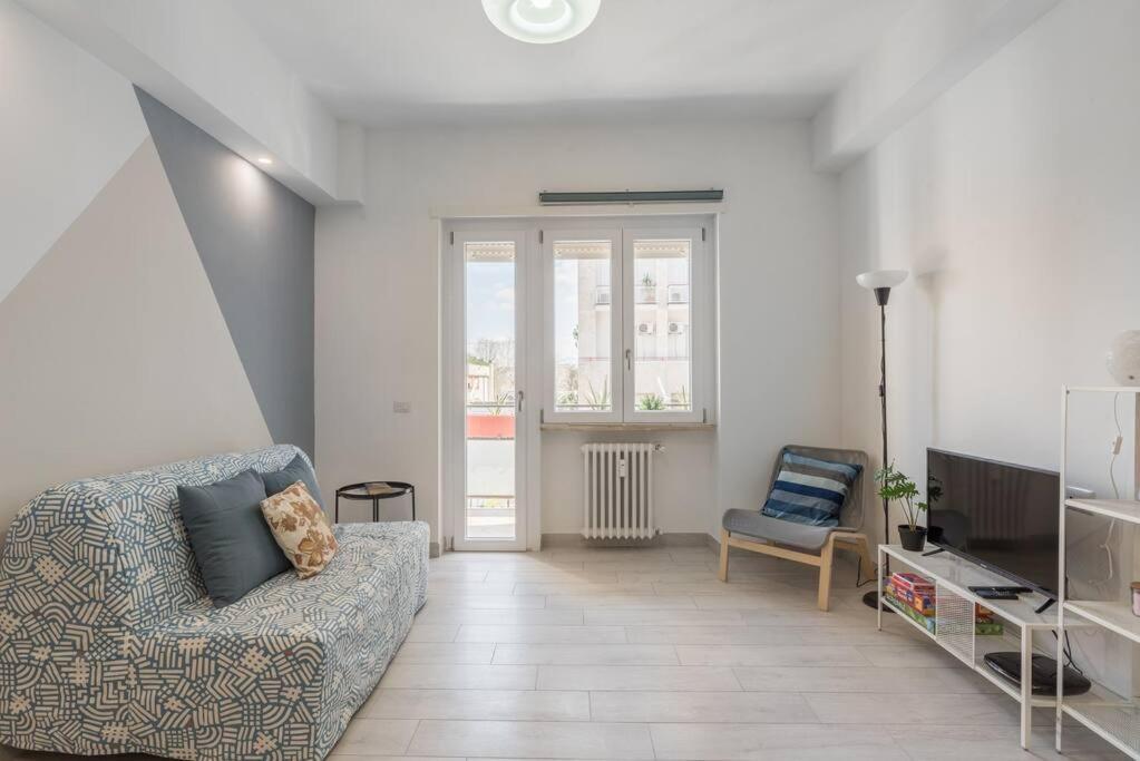 Cinema House In Cinecitta Apartment Rome Exterior photo